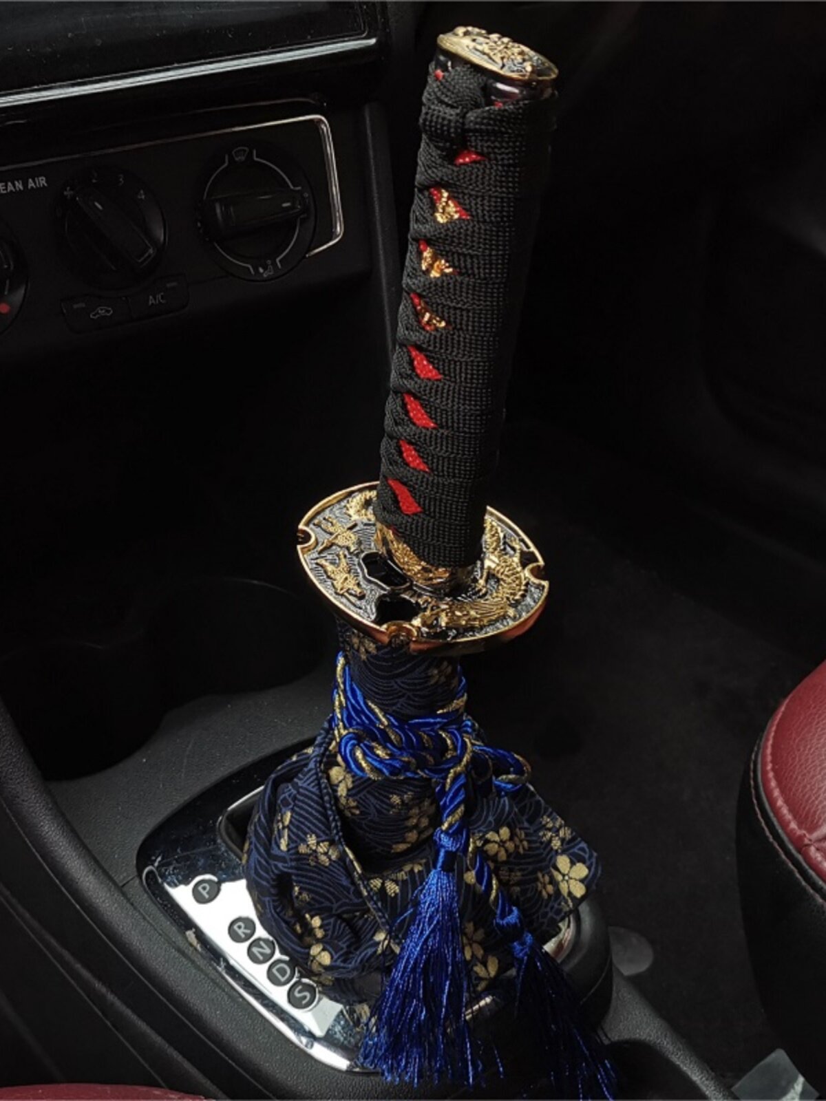 Car modified samurai gear head
