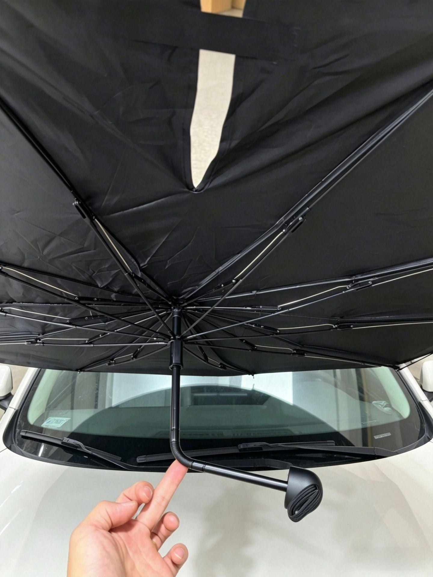Telescopic Car Sunshade Umbrella with Heat Insulation
